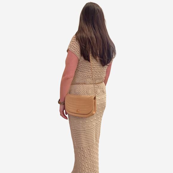 Authentic Vintage Beige Lambskin Chanel Halfmoon w 24k gold plated hardware - Picture 16 of 16